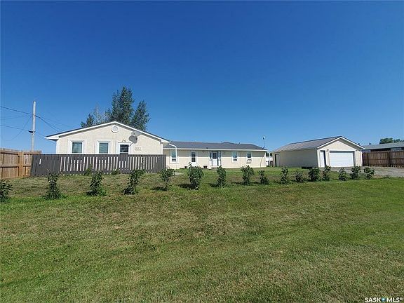 3rd image of 301 Assiniboia Ave