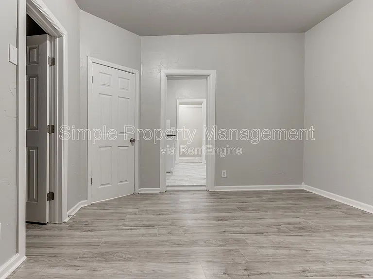 1719 NW 1st St — Photo 8