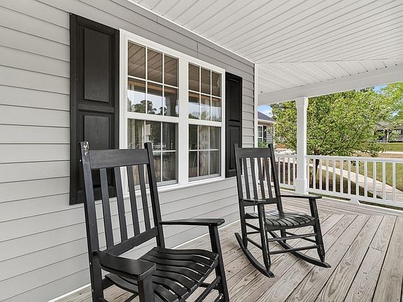 3rd image of 31 Applecross Dr