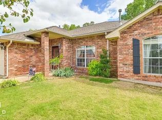 400 Bent Tree Rd, Noble, OK 73068