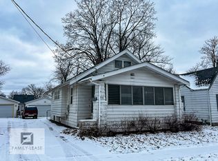 810 W Macqueen Ave, Peoria, IL 61604