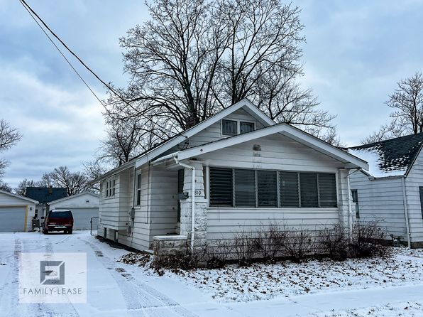 810 W Macqueen Ave