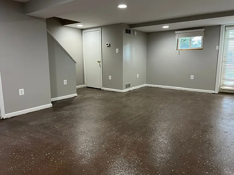 209 Burgess Ave — Photo 24
