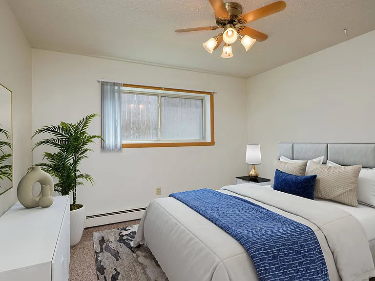 Fargo, ND Country Club Apartments | Bedroom