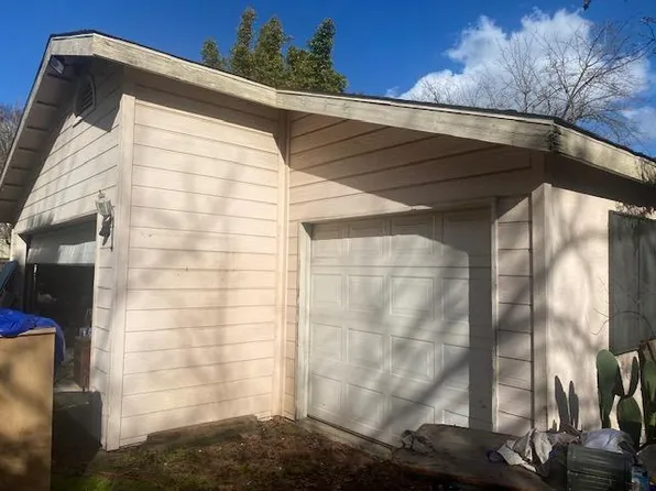 4230 N Arthur Ave, Fresno, CA 93705