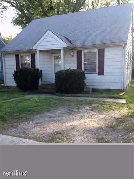 2nd image of 620 Decatur Ave
