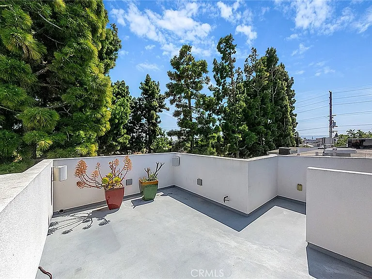 2119 Grant Ave #B — Photo 7