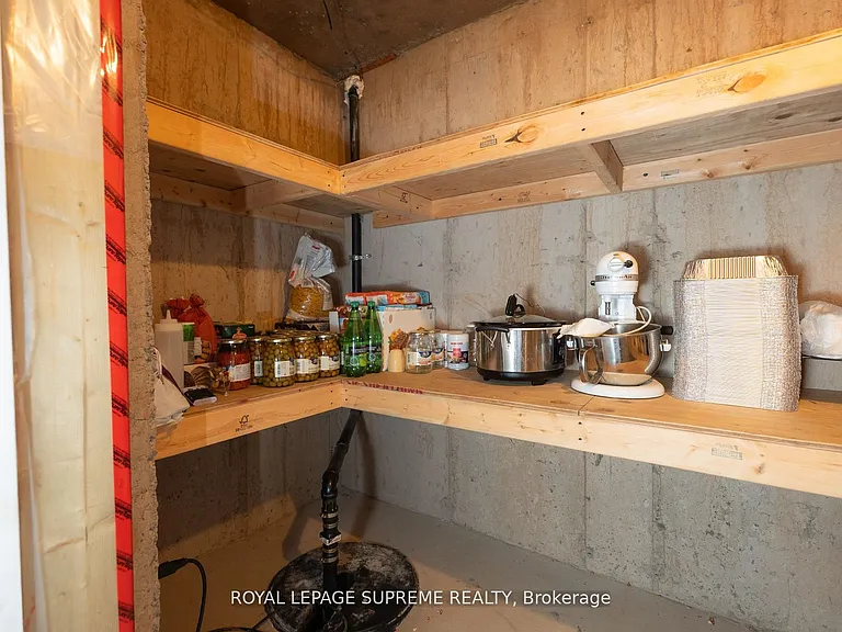 31 1/2 Thorold Rd E — Photo 30
