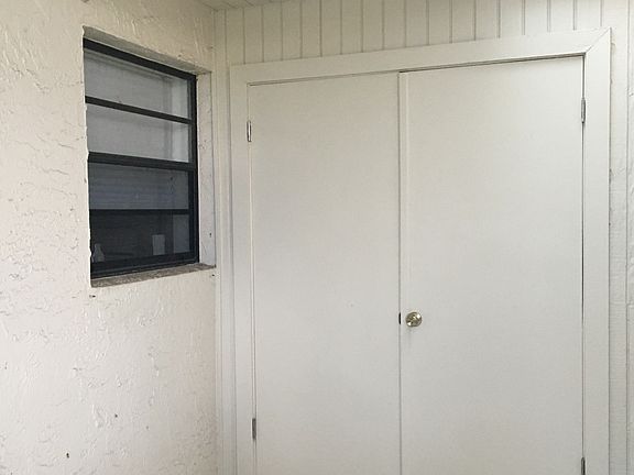 2nd image of 510 Summerset Ct