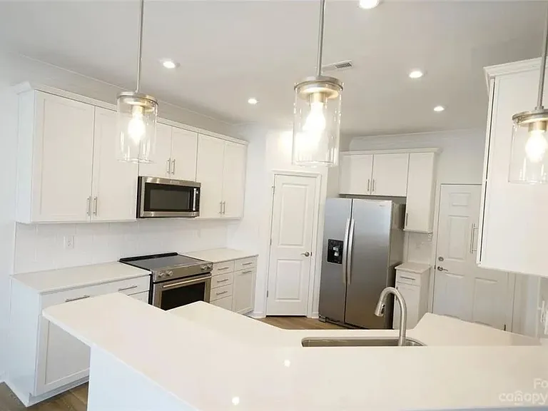22047 Lani Dr — Photo 4