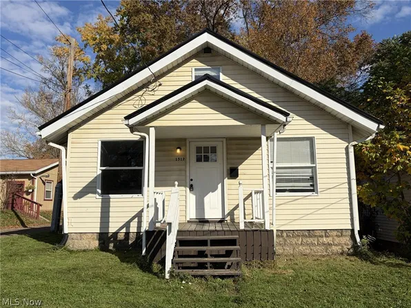 1517 16th St NE, Canton, OH 44705