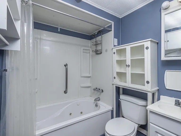 223 W Park Ave — Photo 6