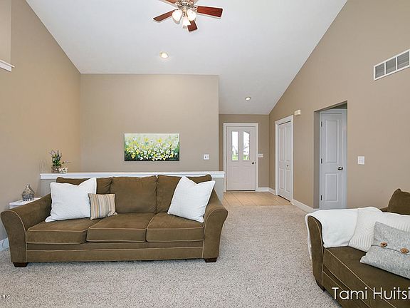 4th image of 3748 Sussex Ct