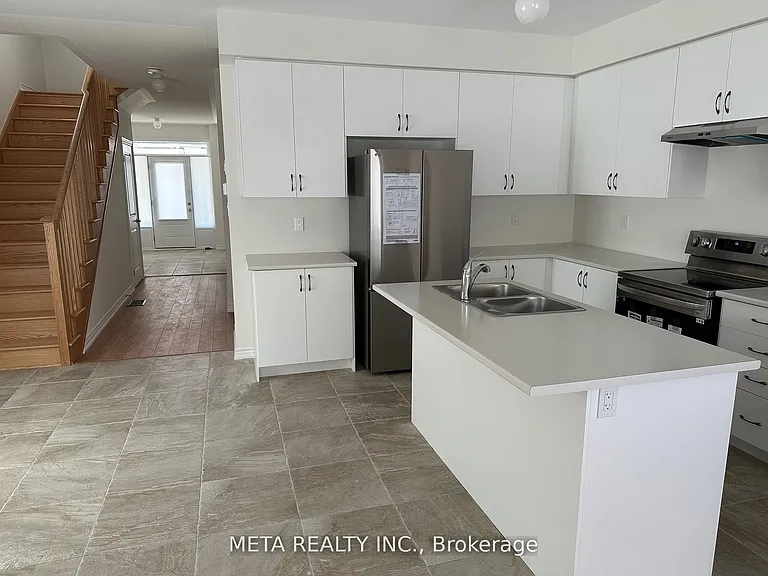 34 Durham Ave — Photo 8