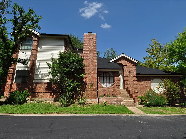 9902 Talleyran Dr — Photo 3
