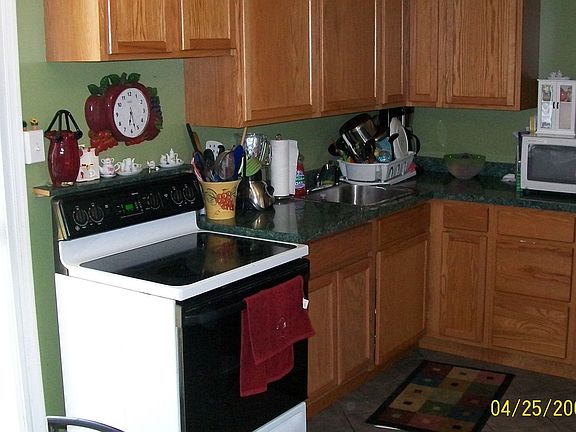 Eat-In Kitchen