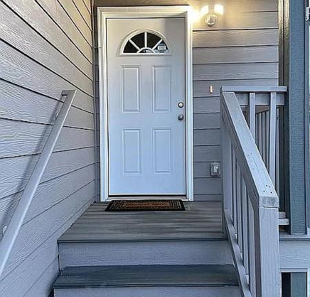 2nd image of 1404 W Fremont Ave #D