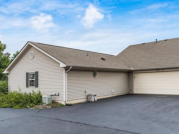 5th image of 643 Kensington Dr