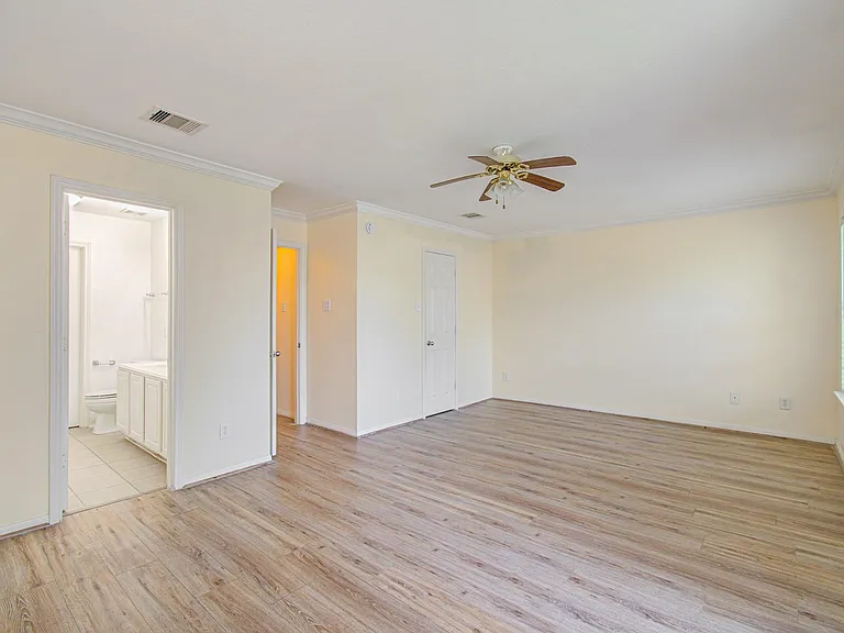 3815 Shire Valley Dr — Photo 21