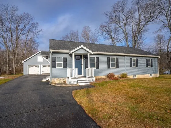 103 W Rochambault St, Haverhill, MA 01832