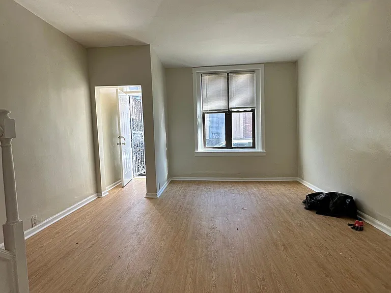 2422 S Mildred St — Photo 1