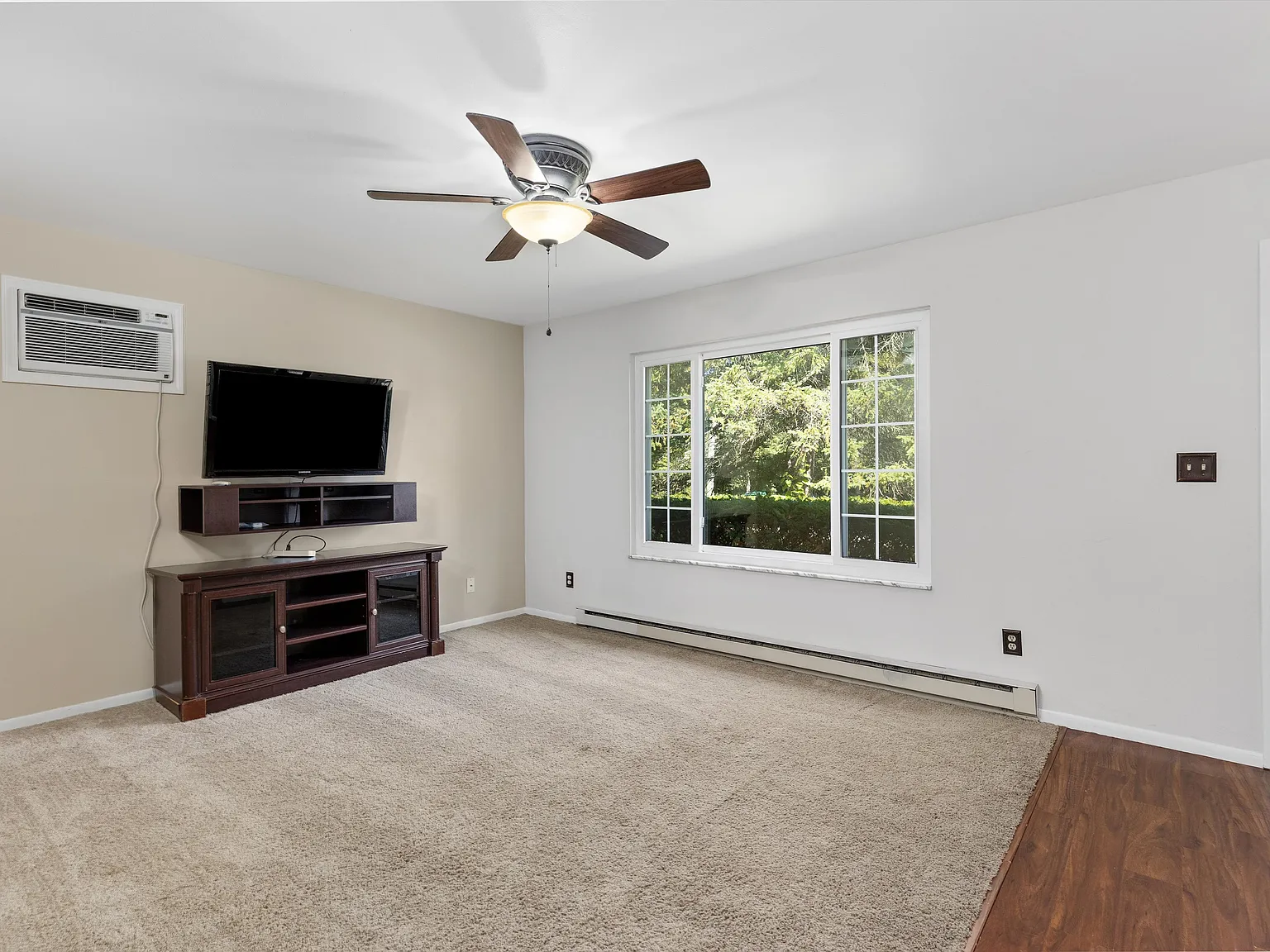 3 bed, 1.5 bath, 1231 sqft, $2,450 — Photo 4