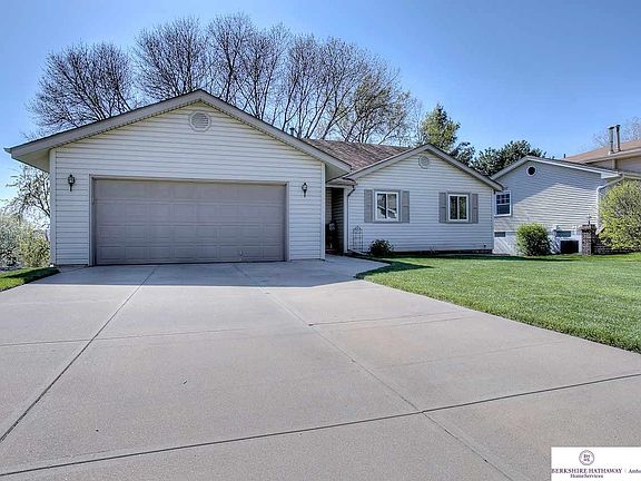 2nd image of 7820 Arrowrock Dr