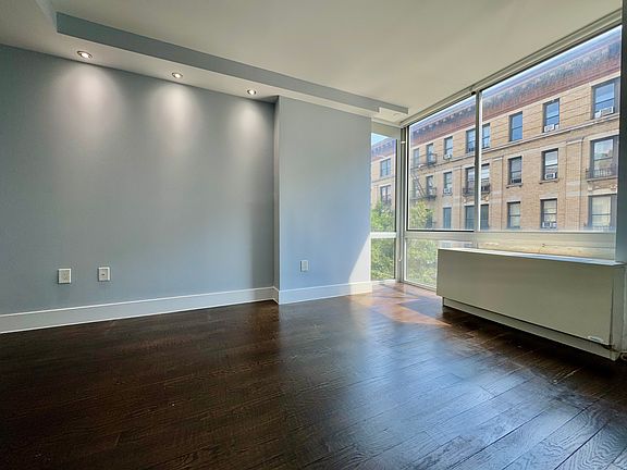 5th image of 703 W 171st St APT 4A