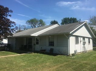 625 W Maple St, Hoopeston, IL 60942