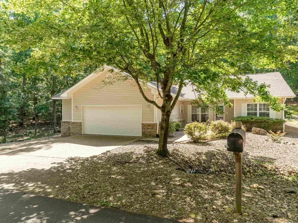 31 Barcelona Ln, Hot Springs, AR 71909