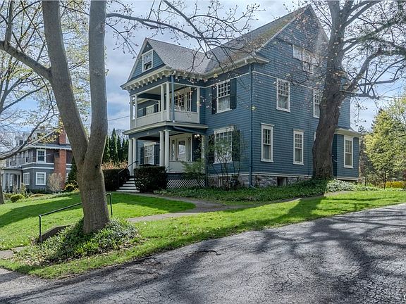 2nd image of 10 Brattle Rd
