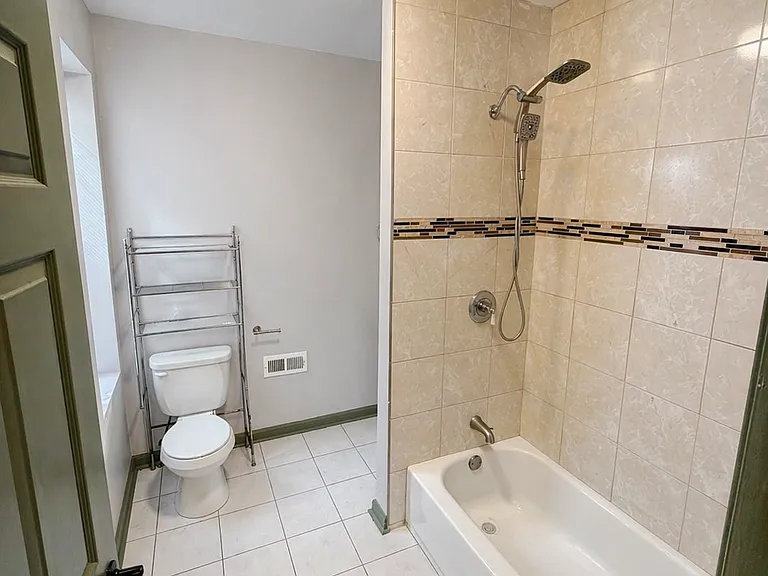 1226 N 50th St — Photo 14