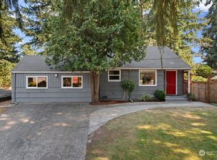 12726 12th Ave NE, Seattle, WA 98125