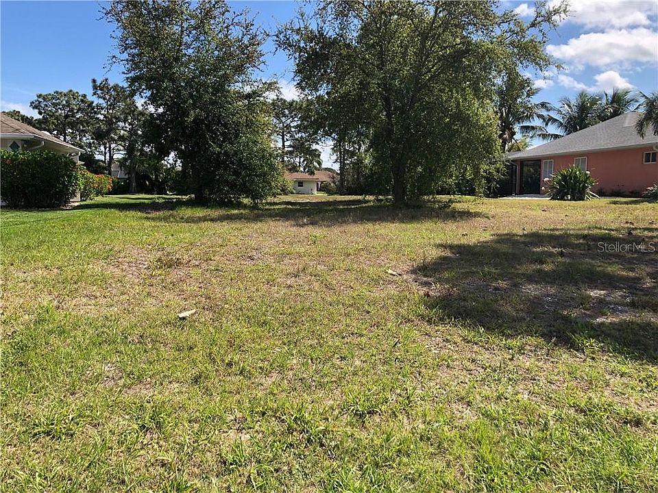 2nd image of 226 Rotonda Blvd N