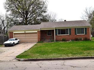 5901 E Boston St, Wichita, KS 67218