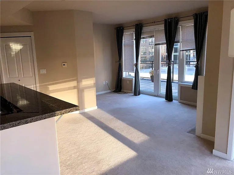 2607 Western Ave #710 — Photo 2