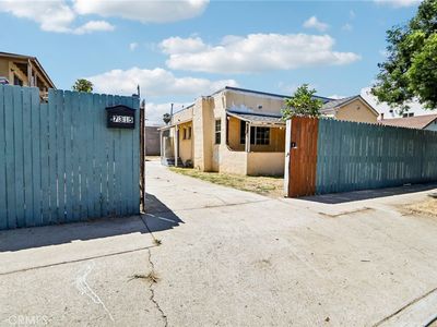 7315 Woodley Ave, Van Nuys, CA, 91406