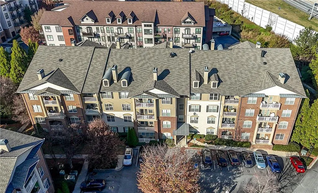 2 bed, 2.0 bath, 1175 sqft, $2,100 — Photo 2