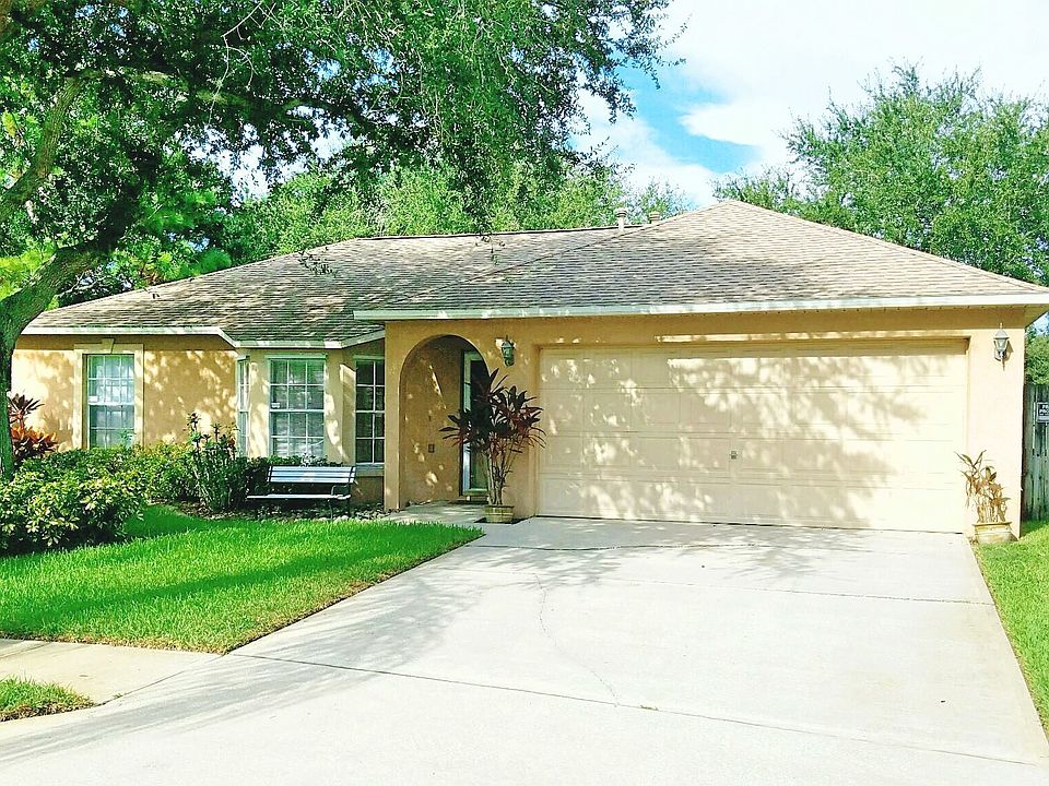 1st image of 2421 Wolf Creek Dr