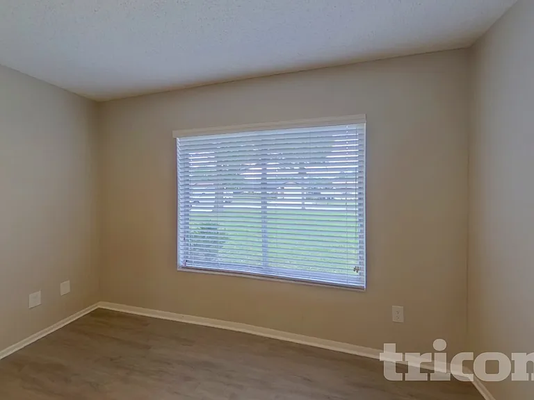 11415 Cardiff Dr — Photo 7