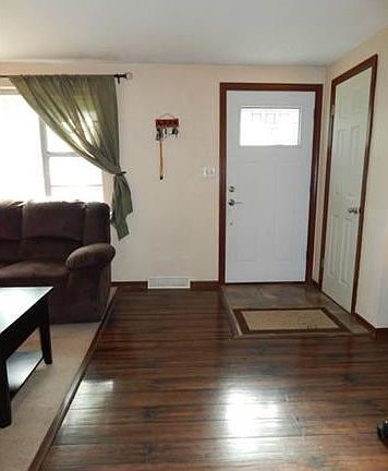 5th image of 2405 Garland St