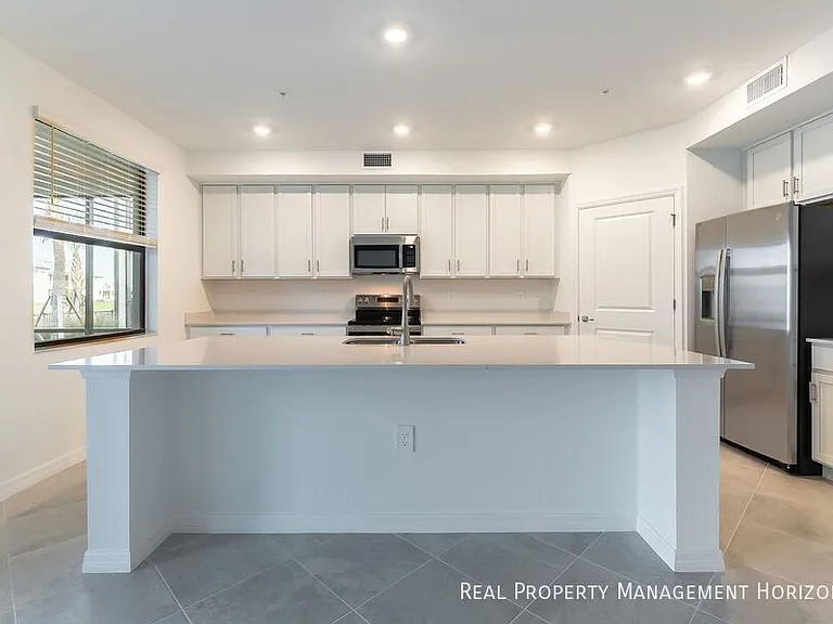 5628 Summit Pointe Cir #104 — Photo 6