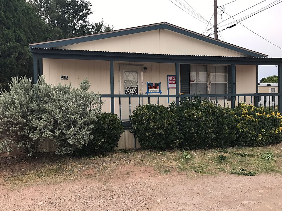 1st image of 308 SE 10th St