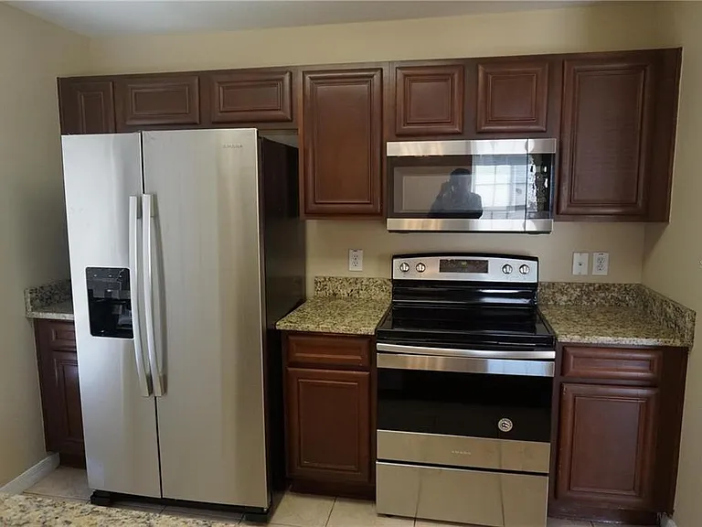 230 Belvedere Way — Photo 5
