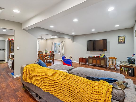3rd image of 3943 12th St