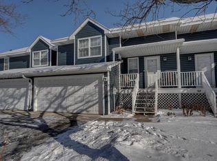 6528 Upper 23rd St N, Oakdale, MN 55128