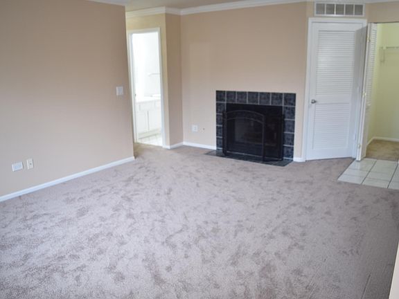 5th image of 652 Mallard Ct
