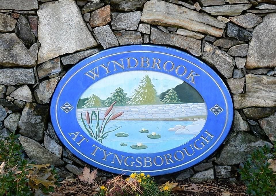 1st image of 53 Windemere Cres #53