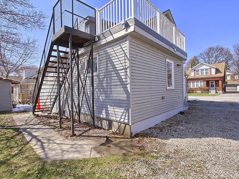 17 Royal St #UPPER — Photo 22