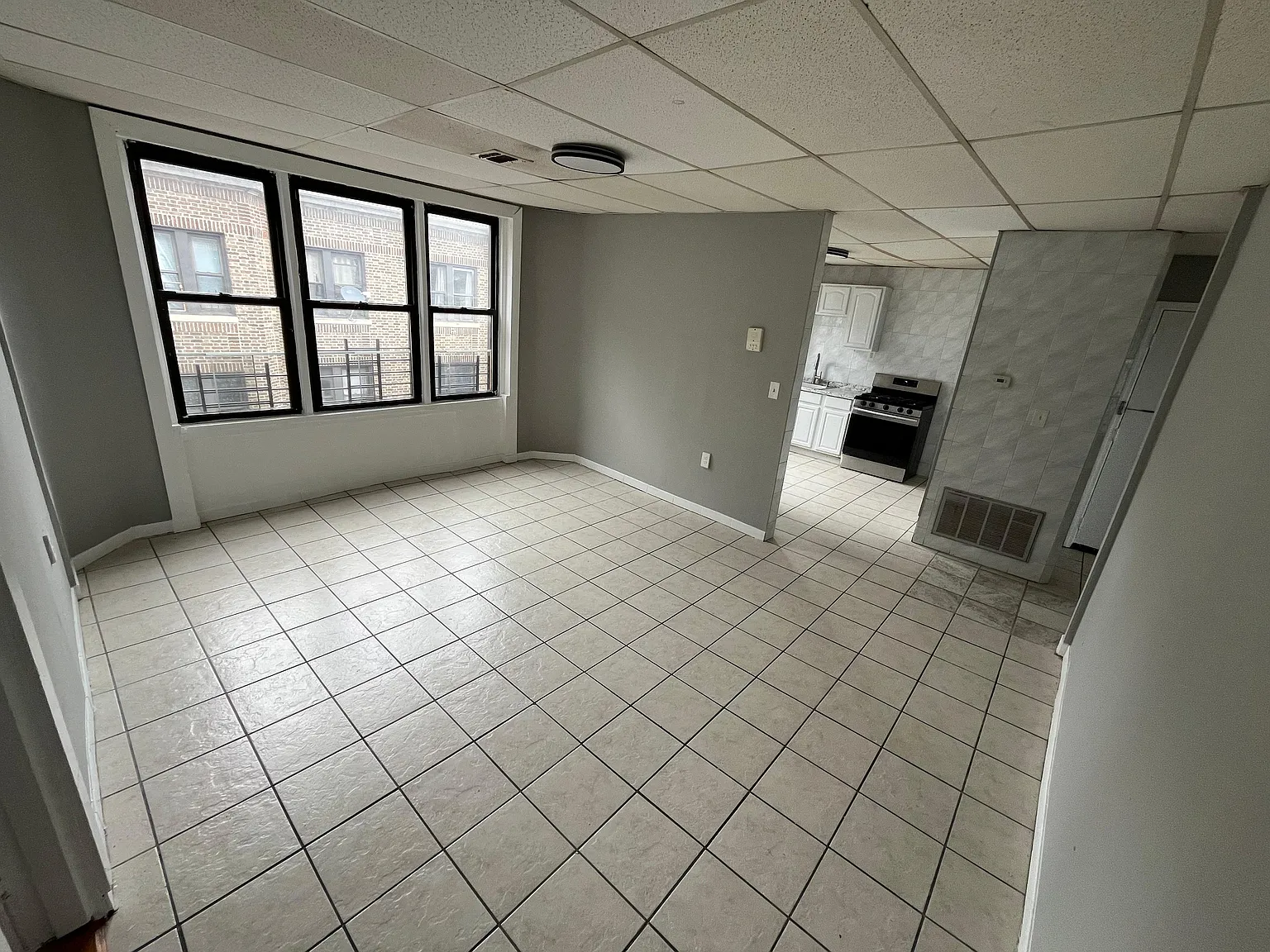 53 Milford Ave — Photo 2
